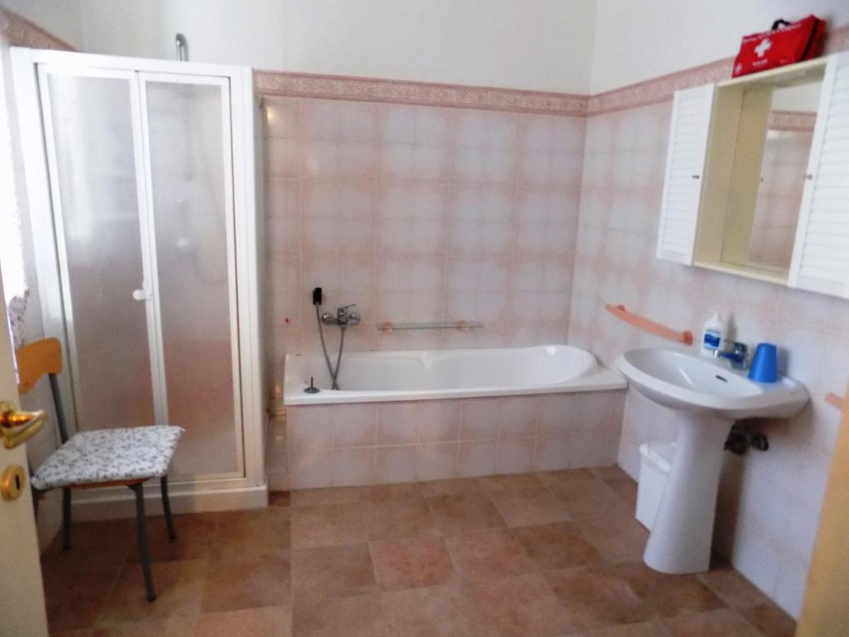 Il Ciliegio Del Pellegrino Apartment Губио Екстериор снимка